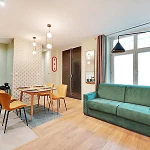 Superb 4 People Center Of Apartment